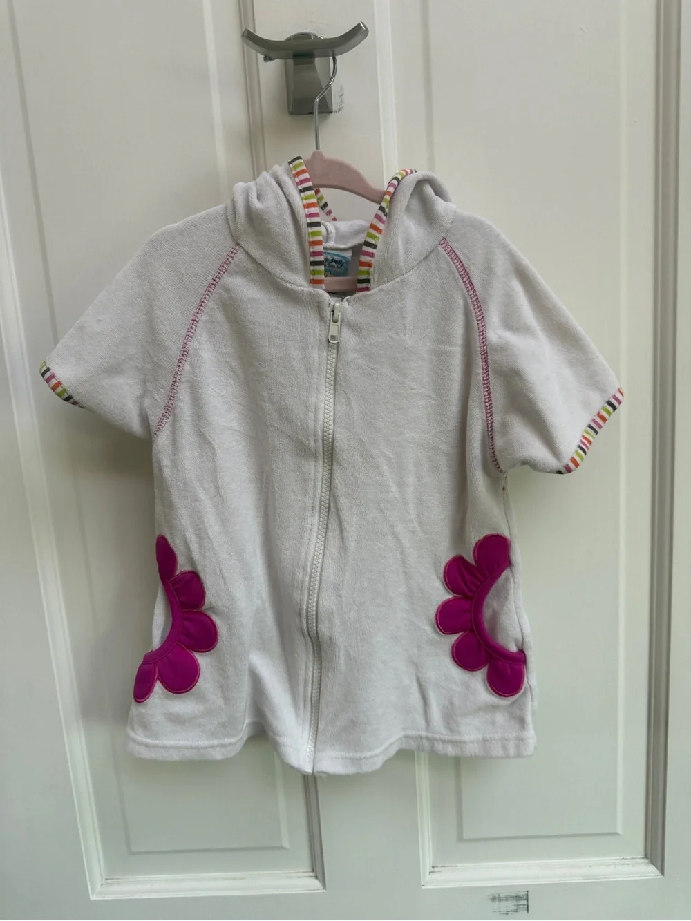 Swim’n Pretty 4T Girls White Hooded Zip Swim Coverup with Pink Floral Appliqué